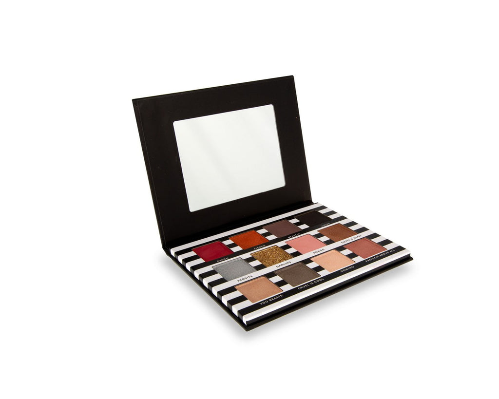 Donnez à votre maquillage une touche super spéciale avec les couleurs les plus vibrantes et les plus frappantes de la palette de fards à paupières Cruella.  Une palette d'ombres super pigmentée avec une finition spectaculaire.